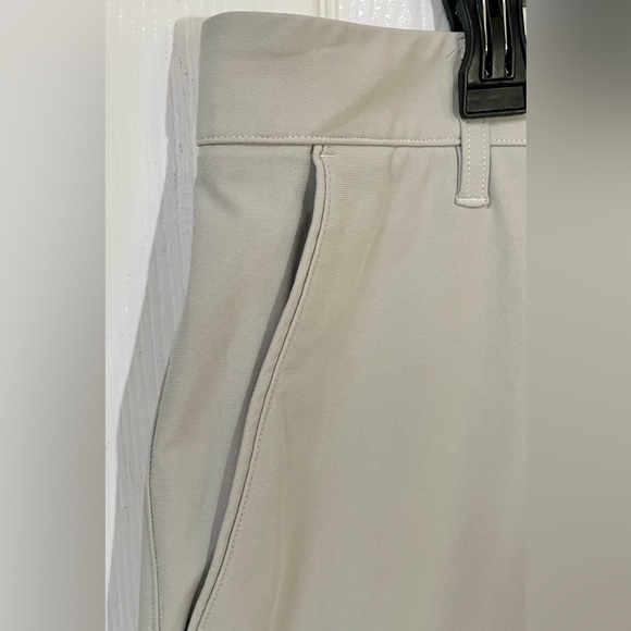 Vuori Shorts Men’s 36 Tan Khaki Flat Front Chino Casual Summer Neutral Read - Picture 6 of 10